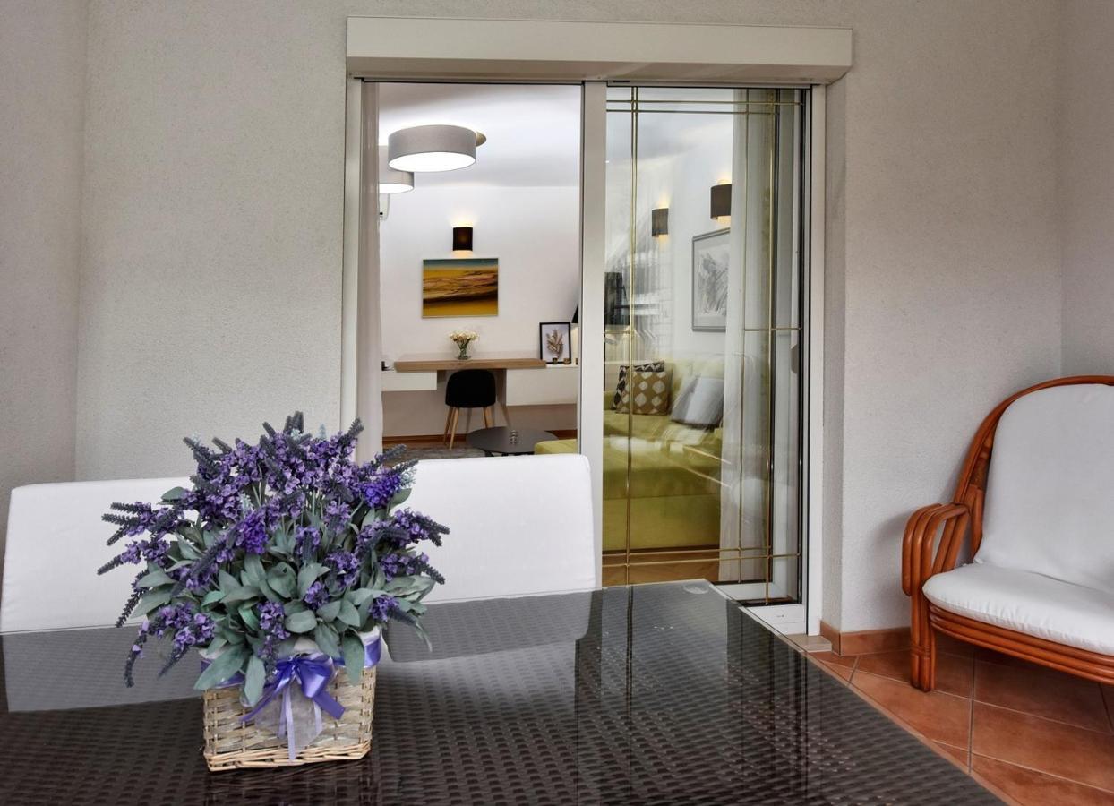 Apartments Lavizatic 波雷奇 外观 照片