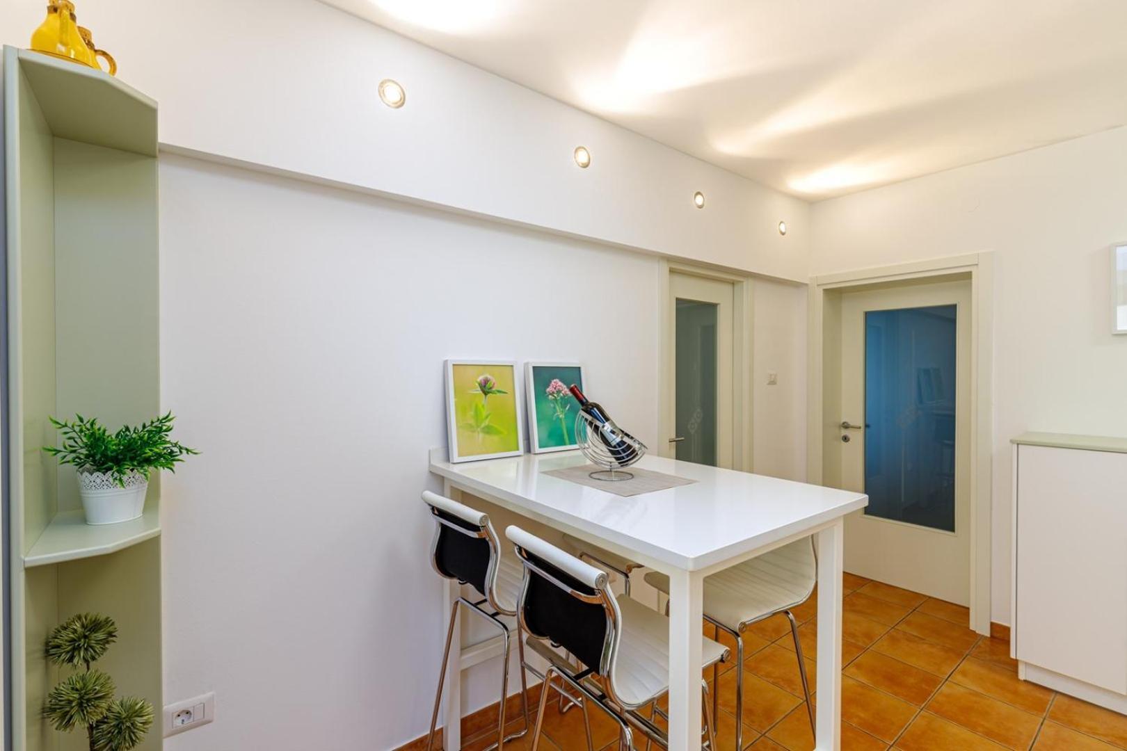 Apartments Lavizatic 波雷奇 客房 照片